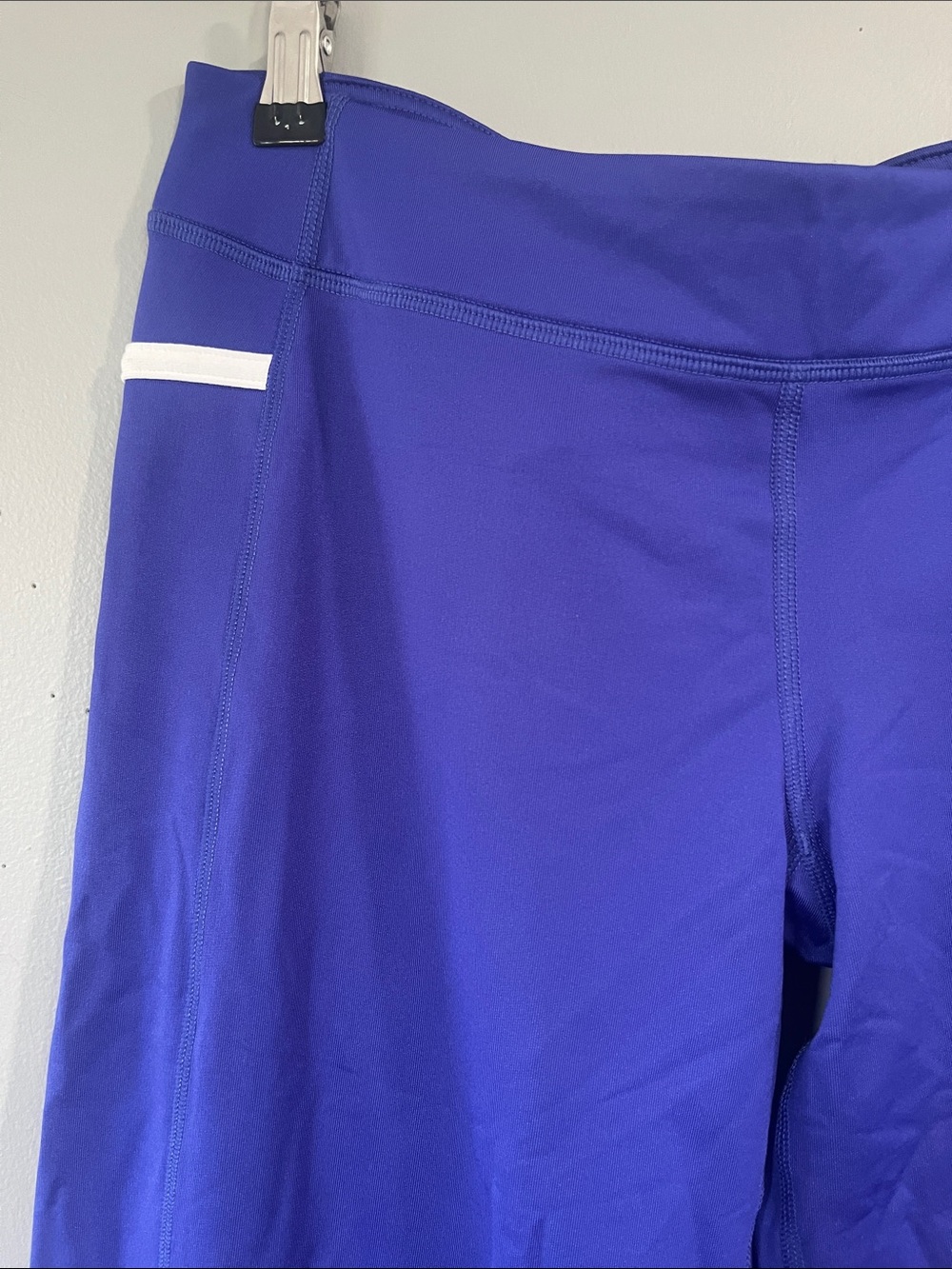 Woman’s lululemon athletica Deep Blue Wide Leg Leggings 8 - Picture 3 of 7